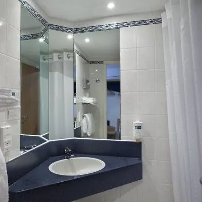 *** Hotel Holiday Inn Express Geneva Airport By Ihg Meyrin Schweiz