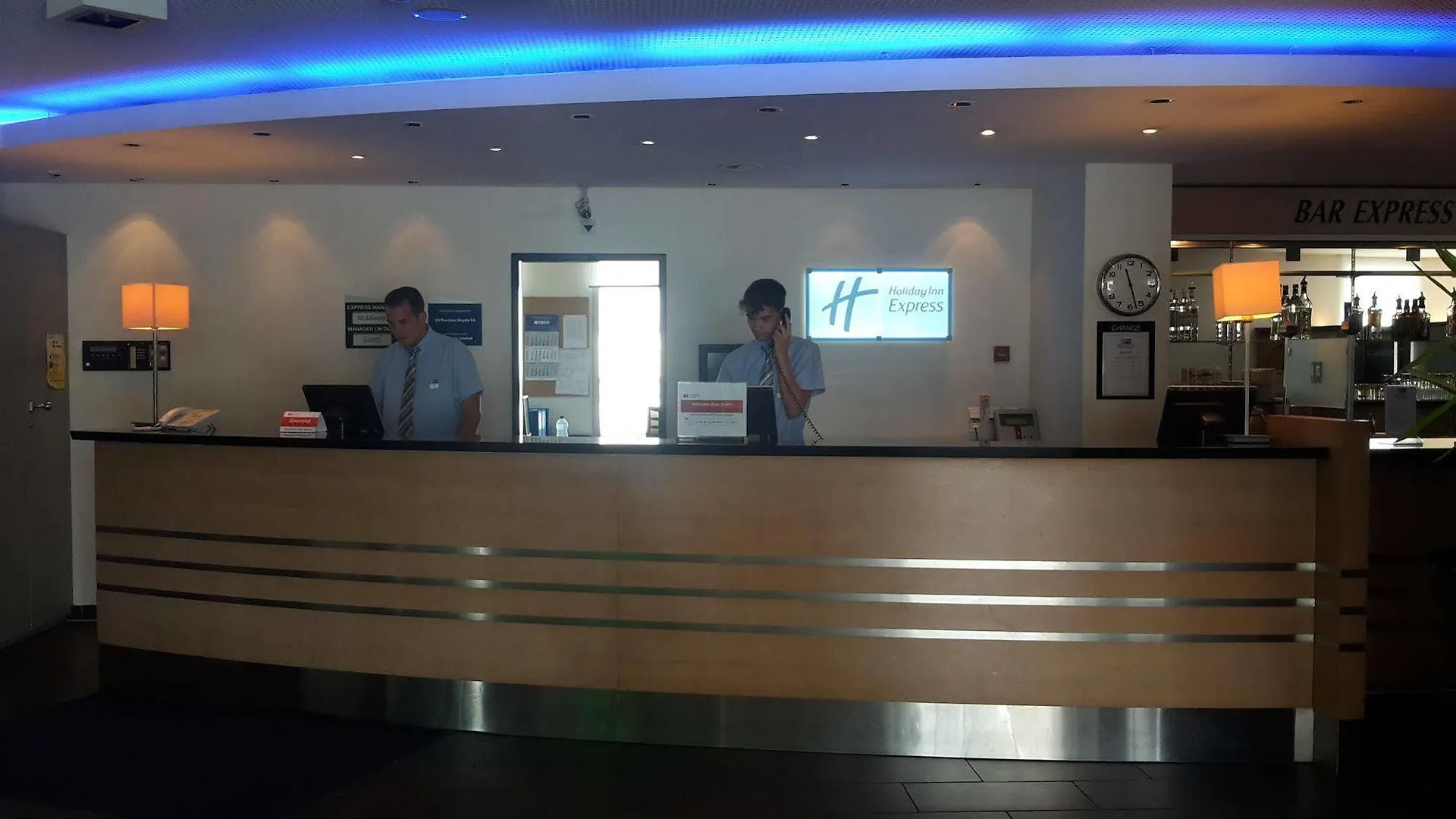 Holiday Inn Express Geneva Airport, An Ihg Hotel