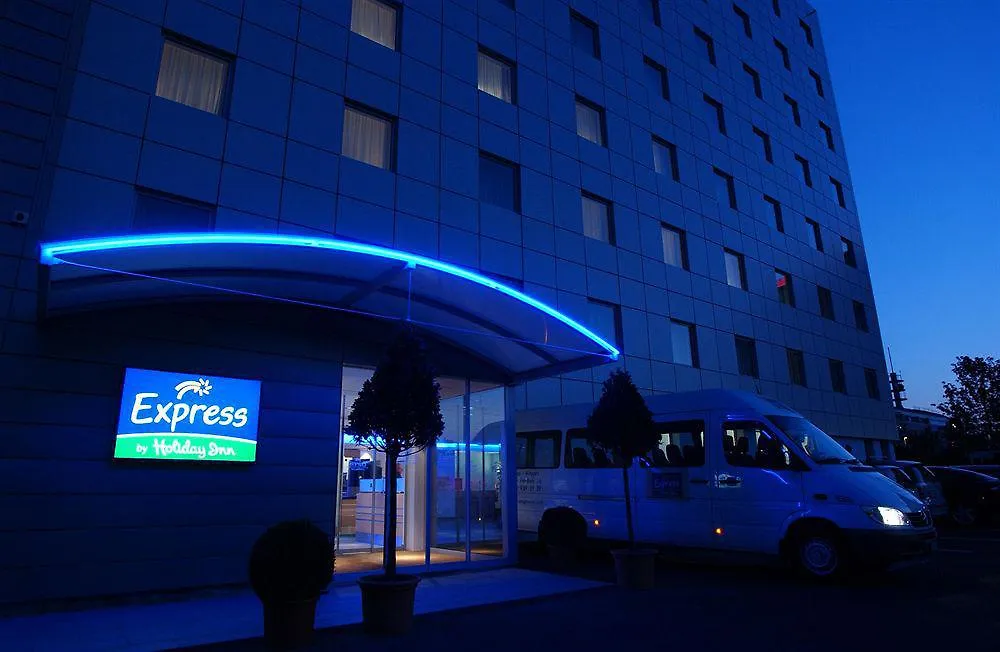 Holiday Inn Express Geneva Airport, An Ihg Hotel